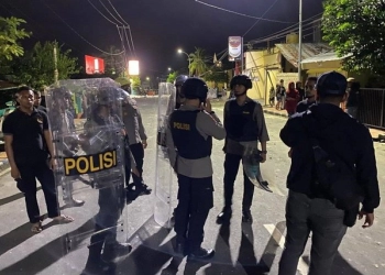 Bubarkan Bentrok di Leimena Maluku, Wakapolres Tual dan Anak Buahnya Kena Panah