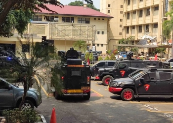 Datang dengan Persenjataan Lengkap dan Mobil Taktis, Brimob Berikan Pengamanan Bareskrim Merupakan Permintaan Langsung Kabareskrim