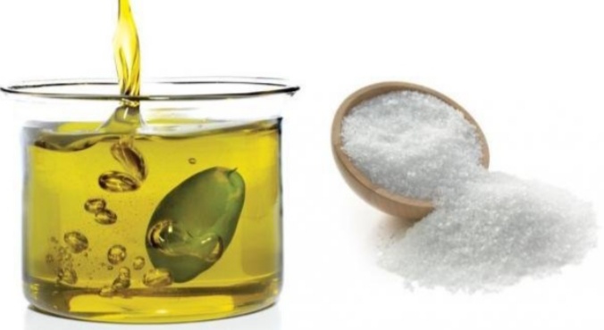 Ketombe, Gatal Hilang Bila Minyak Zaitun dan Baking Soda Disatukan 