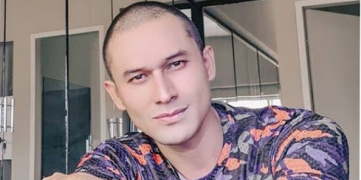 Indra Bruggman, Bikin Netizen Heboh. Dulu Berbadan Kekar, Kini Nampak Kurus dan wajahnya Pucat