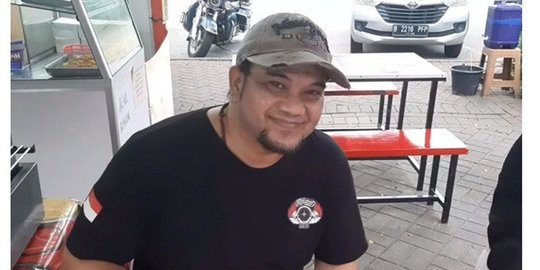 Vicky Rhoma Irama, Banting Setir Dari Musisi kini Menggeluti Bisnis Kuliner.