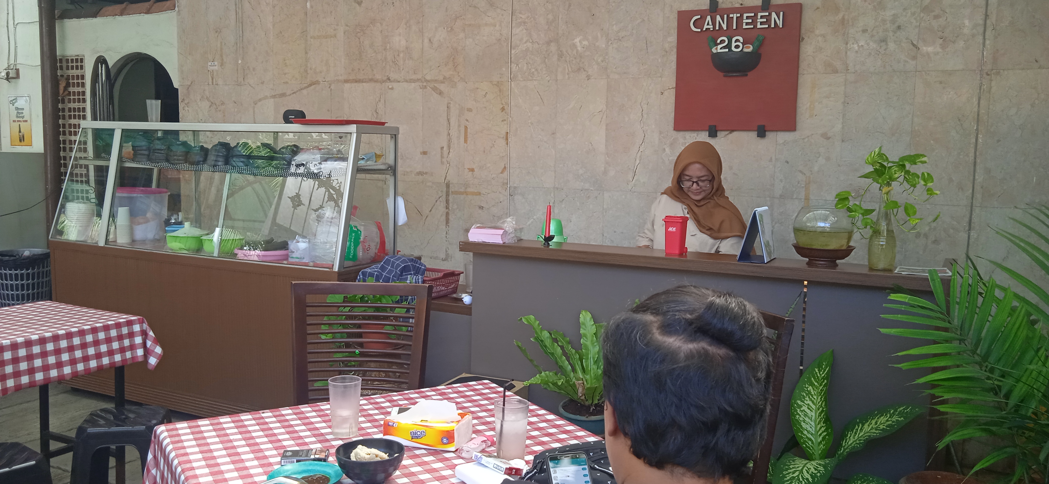 Restoran yang Buka Sore Hari Boleh Beroperasi Sampai  Tengah Malam