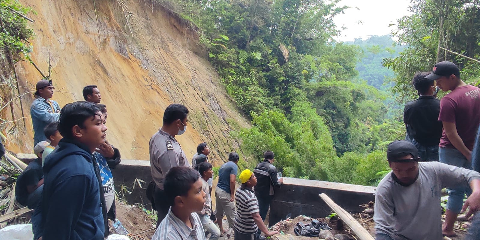 Longsor di Kabupaten Karo, 1 Meninggal dan 3 Pekerja Belum Ditemukan