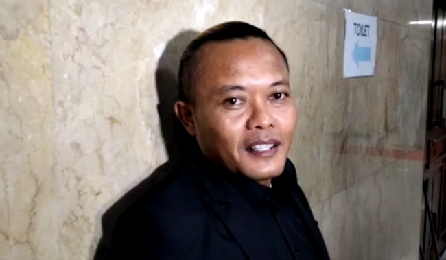 Calon Bayinya Laki-laki, Sule Langsung Kasih Nama