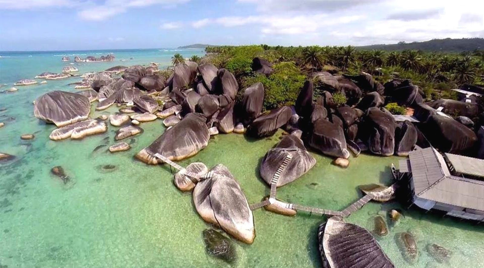 Wisata Taman Batu Alif Natuna Super Menakjubkan