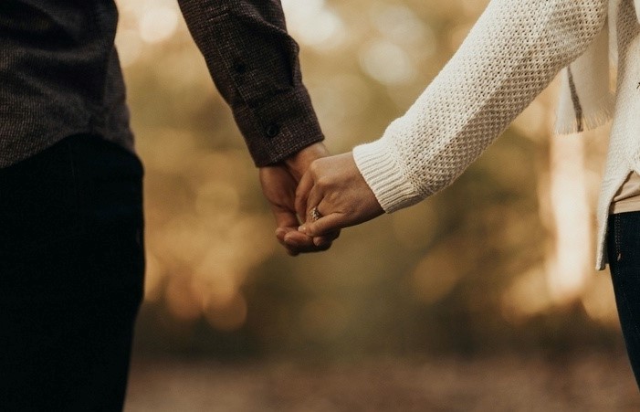 Tips dan Trik Membuat Pasangan Kembali Tersenyum dalam 60 Detik