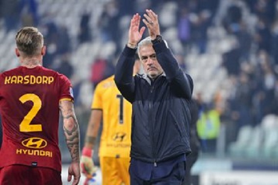 Soroti Wasit, Mourinho Sebut Roma Layak Jadi Pemenang
