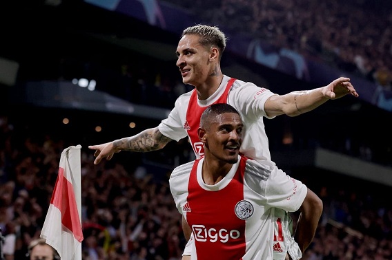 City Siap Saingi Barca untuk Dapatkan Antony