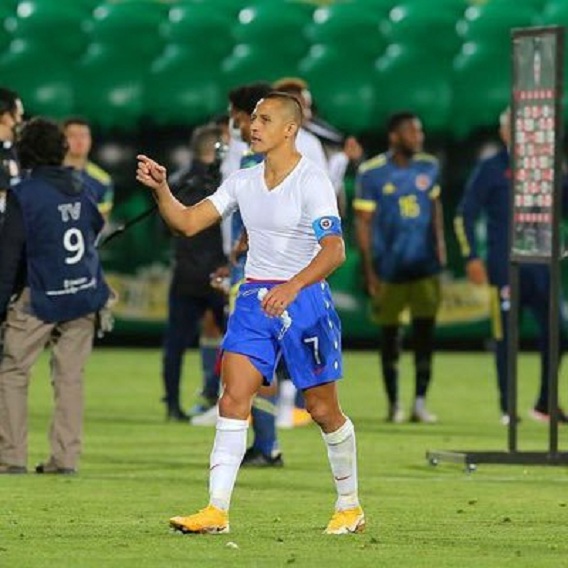 Everton Ingin Selamatkan Karir Alexis 