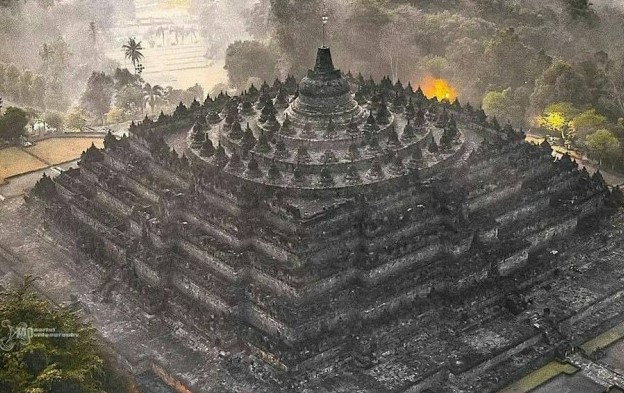 4 Landmark Top di Indonesia