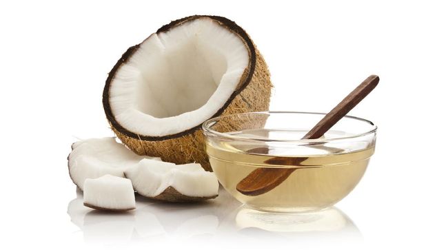 Manfaat Minyak Kelapa Murni Lawan Bakteri Hingga Turunkan Berat Badan