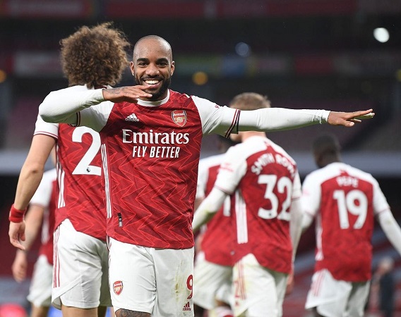 Man City Lirik Lacazette