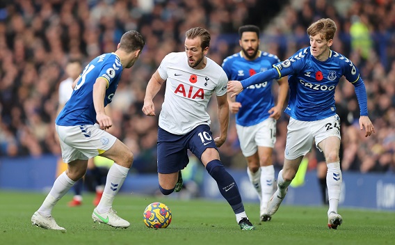 Manchester City Layangkan Tawaran Baru untuk Harry Kane