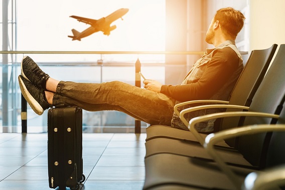 Ingat Ya Traveler, Jangan Pakai Sandal Jepit Saat Naik Pesawat