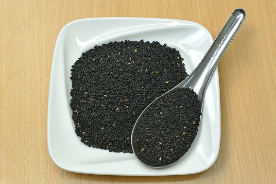 Wijen Hitam, Si Kecil Pencegah Rambut Beruban