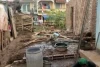 Wanita Rentenir Robohkan Rumah karena Belum Bayar Hutang Rp1, 3 Juta