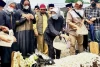 Teh Celli Bupati Karawang Berdoa di Pusara Eril
