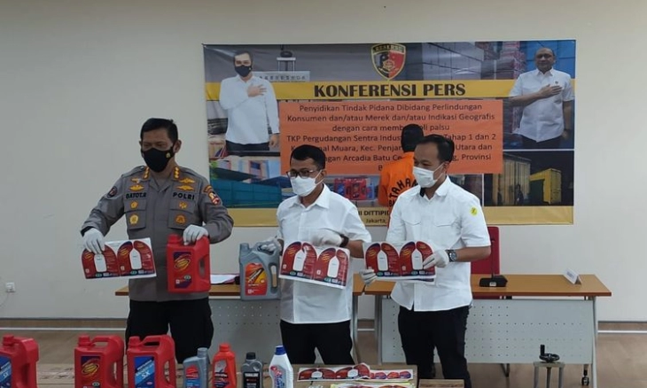 Praktik Produksi Oli Palsu Beroperasi Sejak 2017
