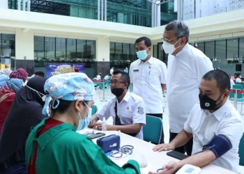 Ratusan Pegawai Pemkot Tangsel Disuntik Vaksin Ketiga