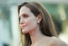 Tiba di Yaman, Angelina Jolie Bantu Para Pengungsi