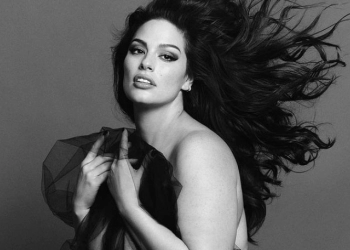 Ashley Graham Umumkan Kelahiran Bayi Laki-laki Kembar