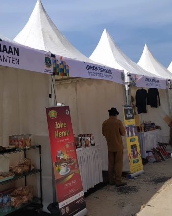 Pelaku UMKM Meriahkan Peresmian Banten International Stadium