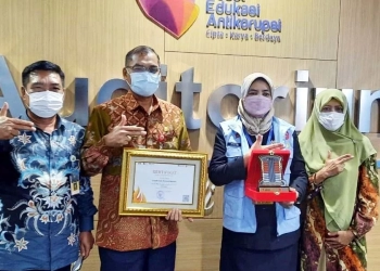 Inspektorat Banten Raih Penghargaan dari LSP KPK sebagai Mitra Strategis