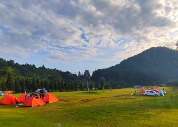 Liburan dan Menginap di Alam Terbuka Campervan Park Ciater