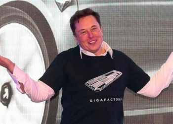 Elon Musk Dinobatkan Sebagai 