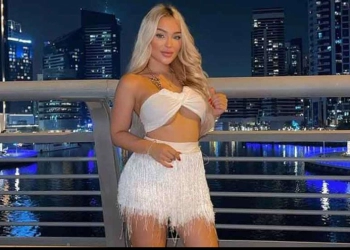 Emmy Russ Diusir dari Mal karena Kelewat Seksi