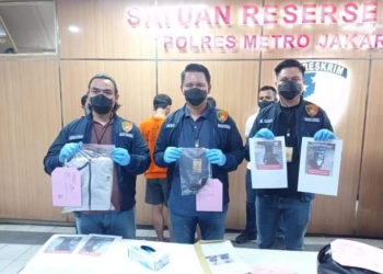 Polres Metro Jakarta Barat Tangkap Dua Pelaku Perampasan HP Gunakan Senpi