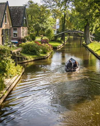 Giethoorn Desa Tanpa Jalan Raya di Belanda
