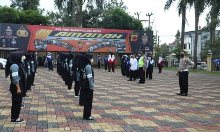 Satlantas Polres Tasikmalaya Kota Berikan Pelatihan Atur Lalu Lintas pada Siswa PKS