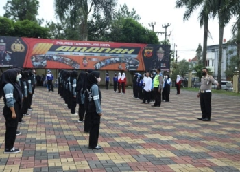 Satlantas Polres Tasikmalaya Kota Berikan Pelatihan Atur Lalu Lintas pada Siswa PKS