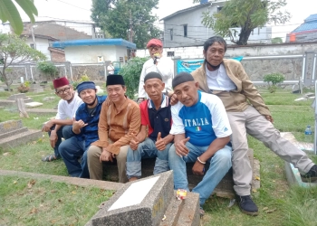 Kepada Rudi Sipit Sebelum Meninggal Rini S Bon Bon Bilang: Ini Salat Idul Adha Terakhirnya