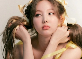Nayeon TWICE Mengaku Debut Solonya Tak Pernah Terlambat