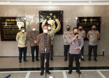 Tindak Tegas, Polri dan Kemenperin Selama 24 Jam Awasi Repacking Minyak Goreng