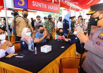 Gelar Vaksinasi Massal Se-Indonesia, Kapolri Optimis Target 70 Persen Terwujud