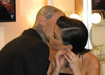 Selamat! Kourtney Kardashian Akhirnya Menikah dengan Travis Barker