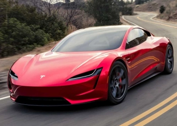 Sekarang Mobil Tesla Dapat Menyesuaikan Suspensi di Jalan Kasar