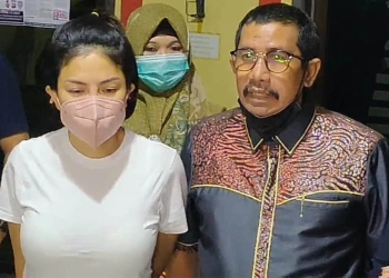 Nikita Mirzani Akhirnya Dilepaskan Tak Jadi Ditahan
