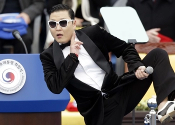 8 Lagu Kacau PSY untuk Menerangi Musim Panas Anda