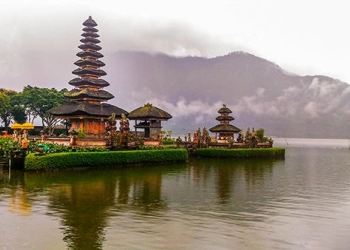 Eksotisme Pura Ulun Danu Beratan