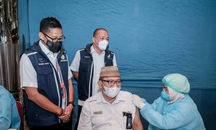 Bangkitkan Ekonomi, Sandiaga Kick Off Vaksinasi Booster Bagi Pegawai Kemenparekraf