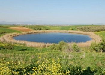 Danau Kembar Zarelia Yunani, Terbentuk Akibat Tumbukan Meteorit