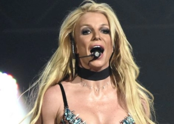 Penggemar Britney Spears Minta Lagu Sacred 15 Tahun Lalu Dirilis