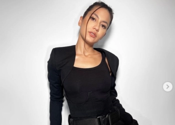 Tomb Raider Ala Pevita Pearce, Netizen: Bebeb Tembak Dadaku Sayang