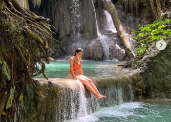 Nikmati Air Terjun Mata Jitu, Luna Maya Kenakan Bikini 8 Jutaan 