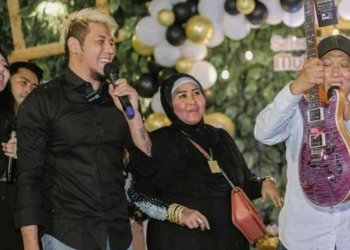 Ibu Via Valen Disindir, Netizen: Rosida Kek Toko Emas Berjalan