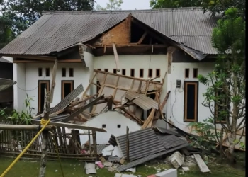 Banten Diguncang Gempa Berkekuatan 6,7 Magnitudo Rumah Warga Rusak Parah